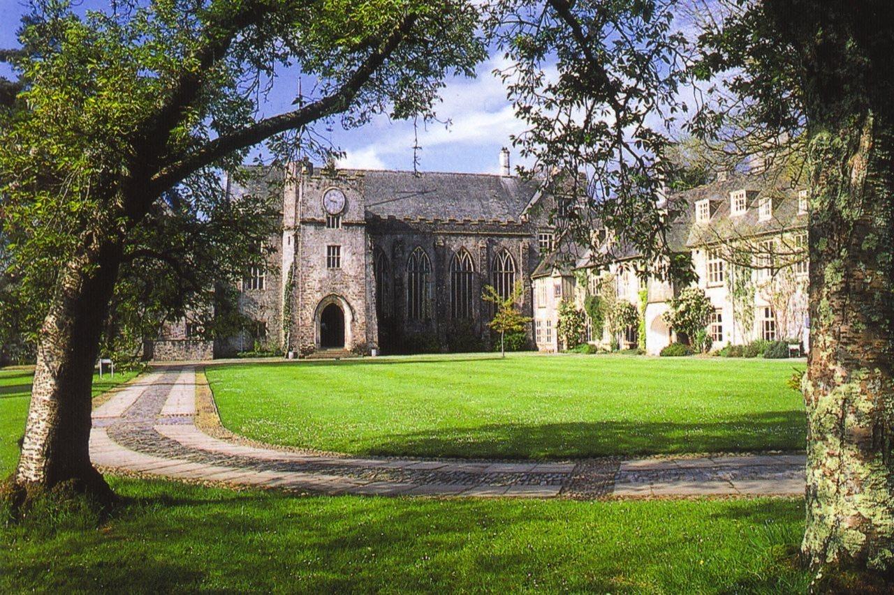 Dartington Hall Bed & Breakfast Totnes Exterior photo